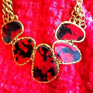 Stunning statement necklace